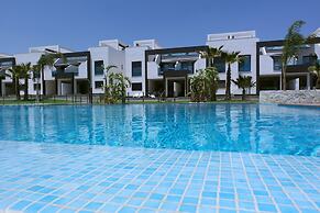 Oasis Beach IX - Amelie