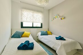 Oasis Beach IX - Christina