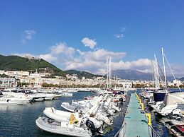 Amber Sun - Boat & Breakfast