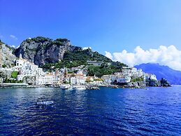 Amber Sun - Boat & Breakfast