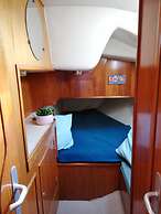 Amber Sun - Boat & Breakfast