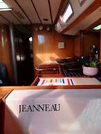 Amber Sun - Boat & Breakfast