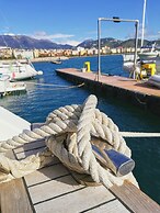 Amber Sun - Boat & Breakfast