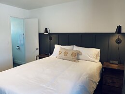 Minecart Motor Lodge