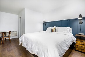 Minecart Motor Lodge