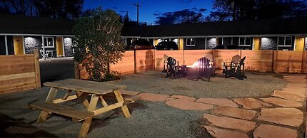 Minecart Motor Lodge