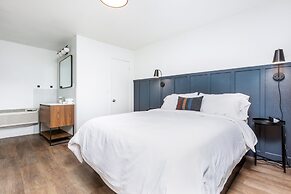 Minecart Motor Lodge