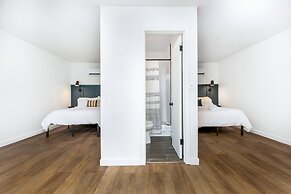 Minecart Motor Lodge