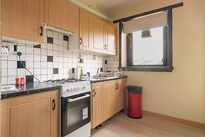 Novelty Suites - Roslin Street