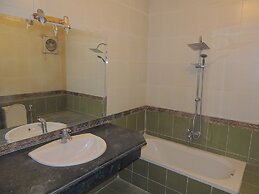 Sultan Cairo Nile Maadi