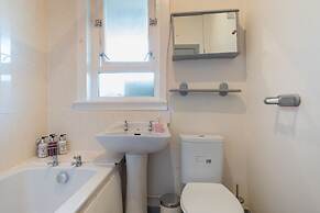 Novelty Suites - Powis Circle