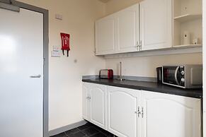 Novelty Suites - Powis Circle