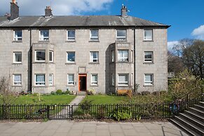 Novelty Suites - Powis Circle