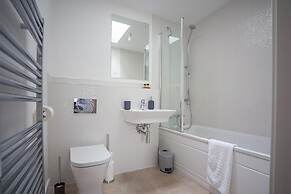 The Robin Coach House