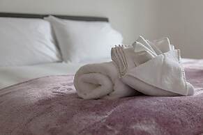 The Robin Coach House