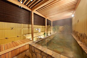 Hotel & Spa TOPOS Sendai Station - Caters to Men