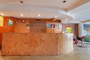 FabHotel Roshan Residency