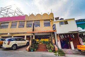 FabHotel Roshan Residency