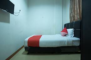 OYO 176 Near Cideng Virgo Residence