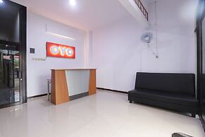 OYO 176 Near Cideng Virgo Residence