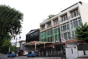 OYO 176 Near Cideng Virgo Residence