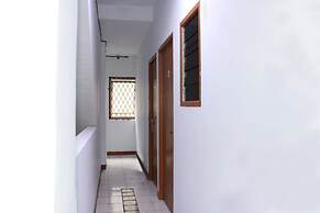 OYO 176 Near Cideng Virgo Residence