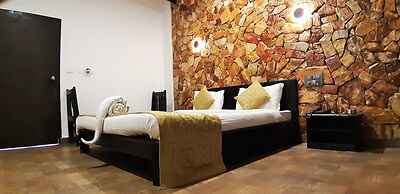 Gir Lions Paw Resort With Swimming Pool