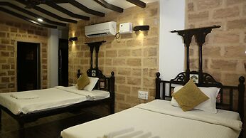 Gir Lions Paw Resort With Swimming Pool