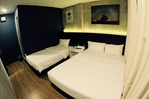 Monaco Boutique Hotel Kampung Air