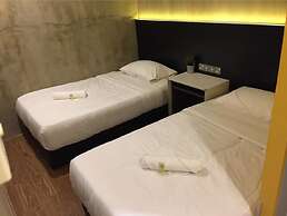 Monaco Boutique Hotel Kampung Air