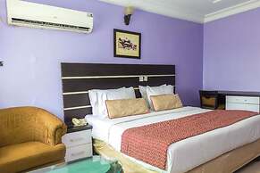 Royal Terrace Hotel & Towers