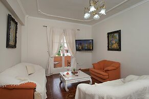 Georgia's Corfu Apartment