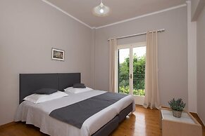 Georgia's Corfu Apartment