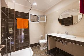 Georgia's Corfu Apartment