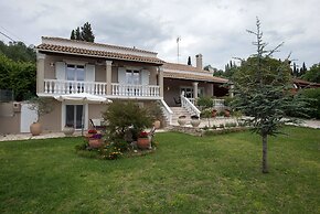 Georgia's Corfu Apartment