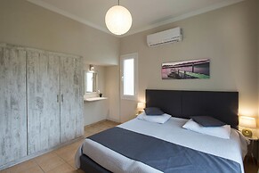 Georgia's Corfu Apartment