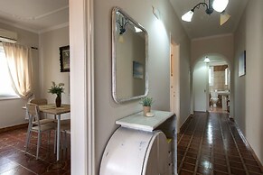 Georgia's Corfu Apartment