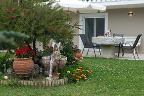 Georgia's Corfu Apartment