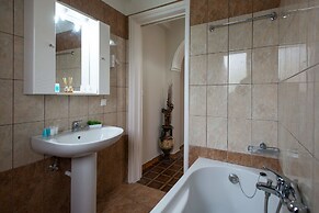 Georgia's Corfu Apartment