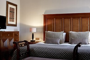 Aphrodite Hills Hotel
