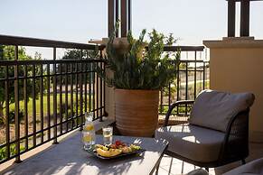 Aphrodite Hills Hotel