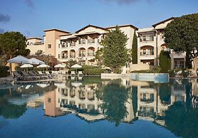 Aphrodite Hills Hotel