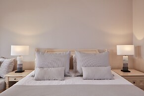 Aphrodite Hills Hotel