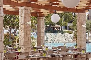 Aphrodite Hills Hotel