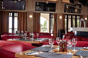 Aphrodite Hills Hotel