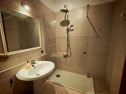 Leonardo Rome Holidays