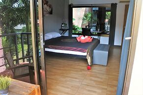 Hi Karon Beach Hotel