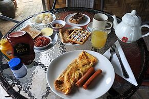 Hi Karon Beach Hotel