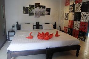 Hi Karon Beach Hotel