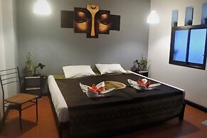 Hi Karon Beach Hotel